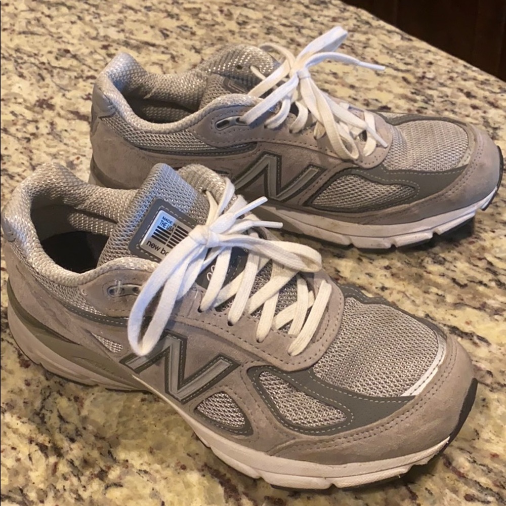 New Balance 990v4 - Like New